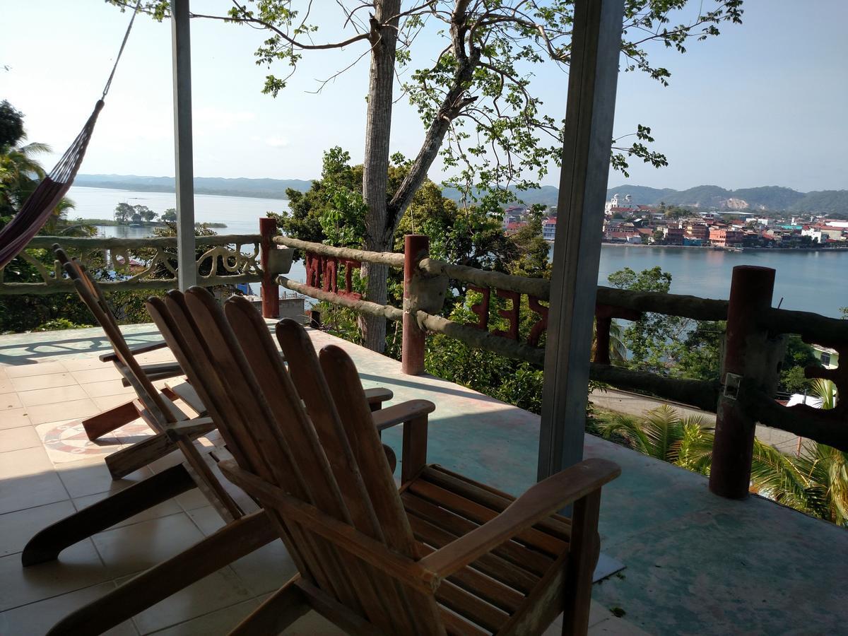 Zapote Tree Inn ฟลอเรส ภายนอก รูปภาพ