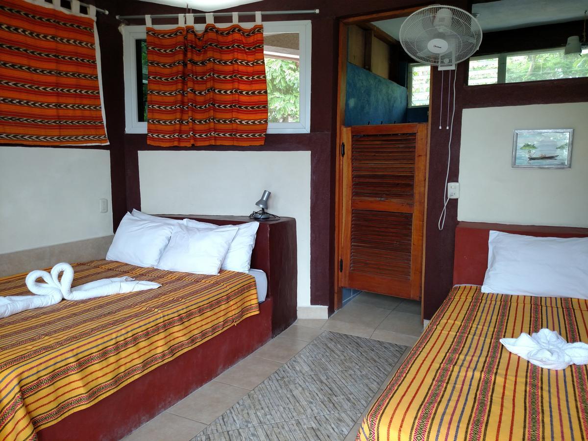 Zapote Tree Inn ฟลอเรส ภายนอก รูปภาพ